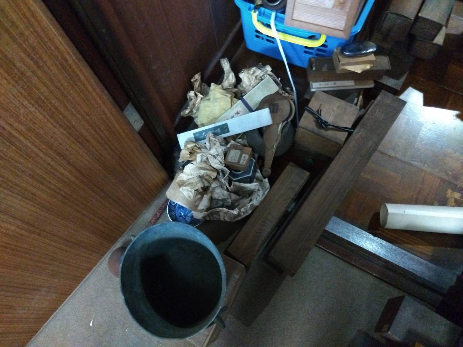 掛軸や諸々の骨董品・贈答品