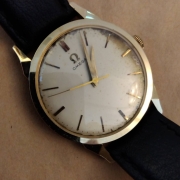 1960年代のオメガ製 金無垢の手巻きモデル 1960年代のオメガ製 金無垢の手巻きモデル