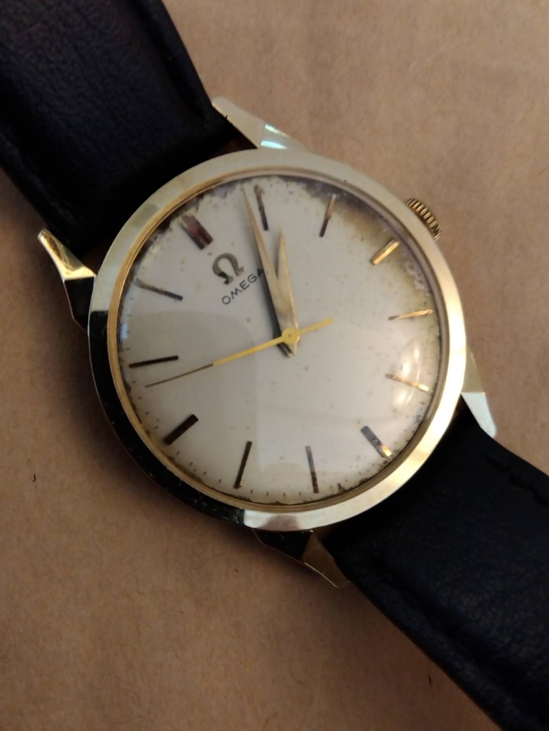 1960年代のオメガ製 金無垢の手巻きモデル